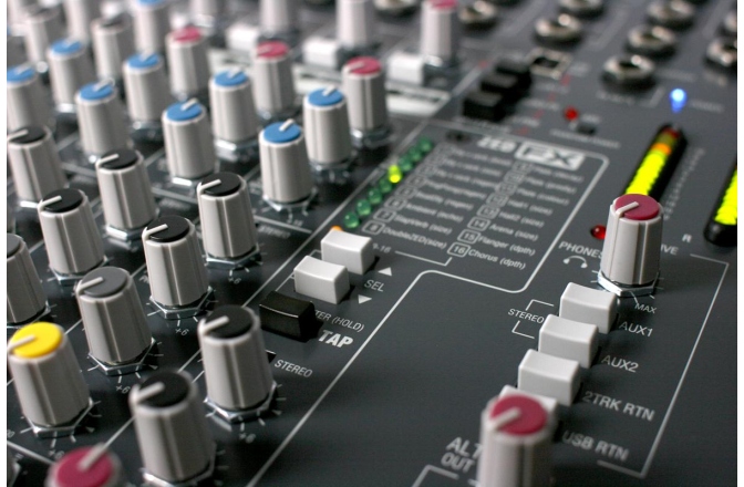 Allen&Heath ZED-22FX