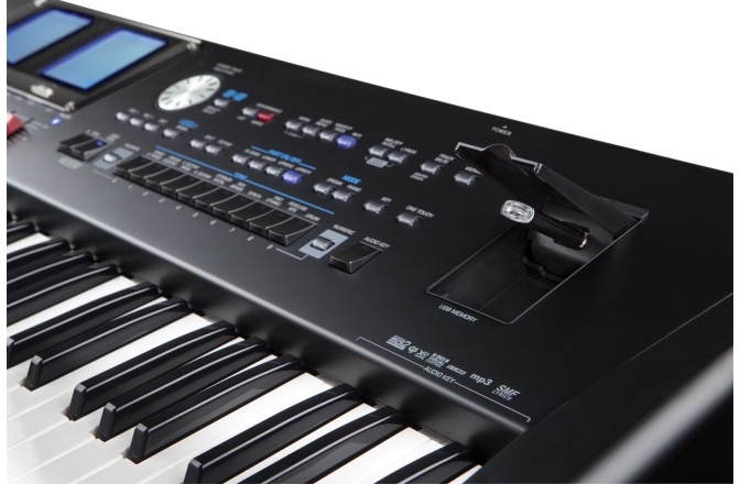 Aranjor profesional Roland BK-9