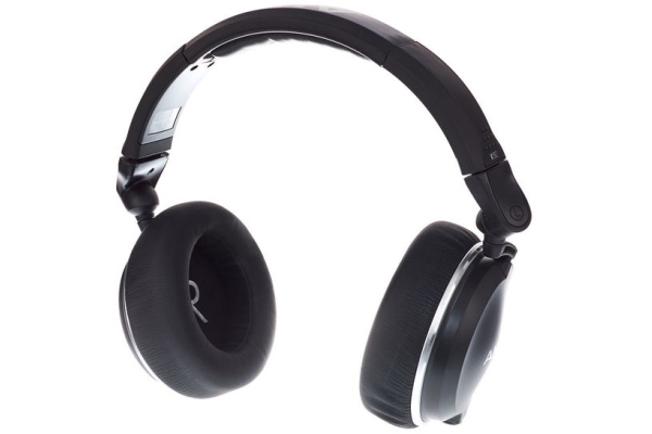 AKG K182