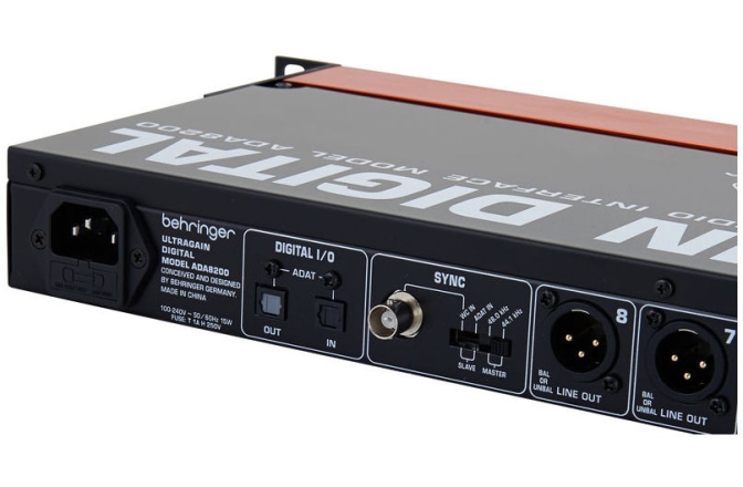 Interfata audio cu conversie digitala ADAT Behringer Ultragain ADA 8200
