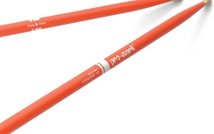 Bețe de tobe Promark Classic Forward 5A Painted Orange Hickory
