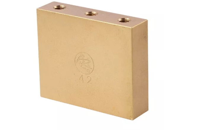 Bloc tremolo Floyd Rose Floyd Rose  FR17FTB42 - 1000 Series / Special 7-String Fat Brass Tremolo Block - 42 mm