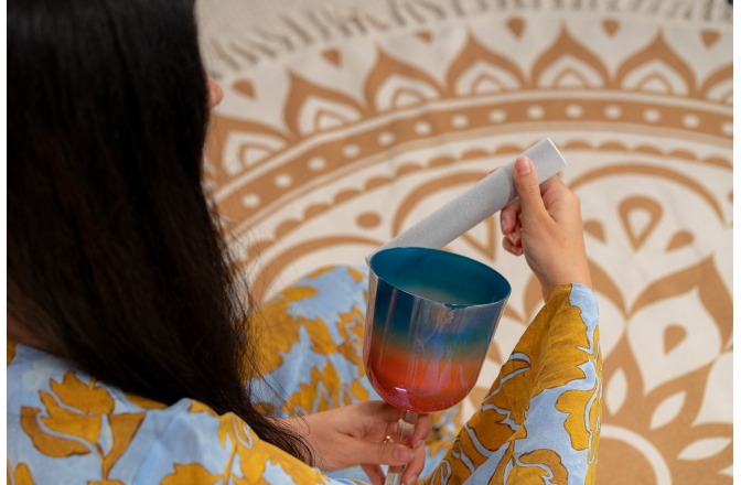 Bol de meditație cu mâner Meinl 4.5" Essence Solfeggio Crystal Singing Bowl Mi 528 Hz, Sunrise Blue