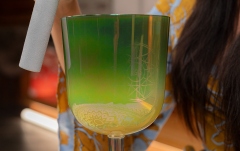 Bol de meditație cu mâner Meinl 5.75" Essence Solfeggio Crystal Singing Bowl Ut 396 Hz, Olive Green