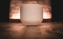Bol de meditație Meinl Crystal Singing Bowl, white-frosted, 8" / 20 cm, Note F4, Heart Chakra