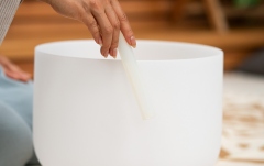 Bol de meditaţie Meinl CS Bowl, white-frosted, 12" / 30 cm, Note A3, Brow Chakra