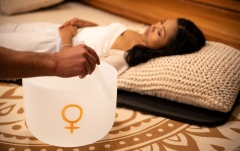 Bol de meditaţie  Meinl Planetary Tuned Crystal Singing Bowl, 12" / 30 cm, Venus 221.23 Hz, Brow Chakra