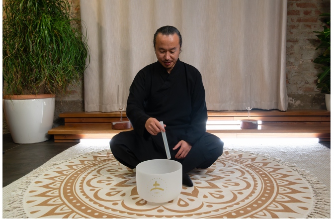 Bol sonic de cristal Meinl Sonic Energy 10'' TCM Crystal Singing Bowl, Earth 256 Hz