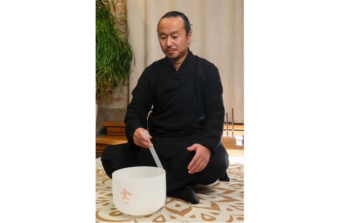 Bol sonic de cristal Meinl Sonic Energy 10'' TCM Crystal Singing Bowl, Metal 288 Hz