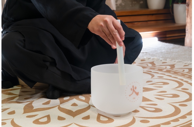 Bol sonic de cristal Meinl Sonic Energy 8'' TCM Crystal Singing Bowl, Fire 384 Hz