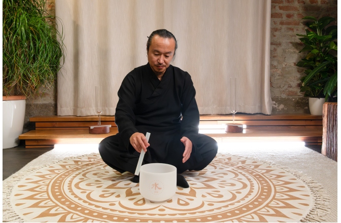 Bol sonic de cristal Meinl Sonic Energy 8'' TCM Crystal Singing Bowl, Water 432 Hz