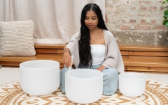 Boluri de meditaţie Meinl CS Bowls Set, white frosted, Note A4, F4, C4, Brow- Heart -Root Chakra