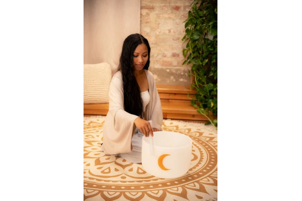Meinl Planetary Tuned Crystal Singing Bowl 12" / 30 cm, Synodic Moon 210.42 Hz, Sacral Chakra — 2