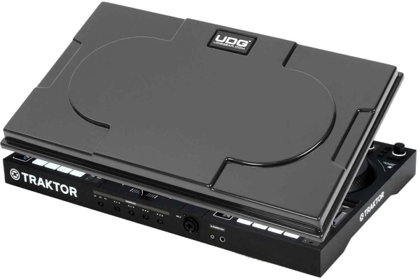 UDG Ultimate Equipment Cover NI Traktor Kontrol S4 mk3