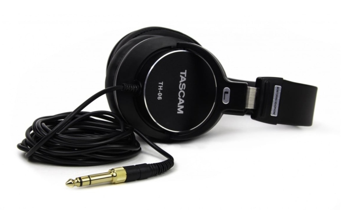 Casti de studio Tascam TH-06
