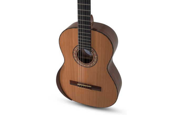 Chitară clasică 4/4 Manuel Rodriguez Magistral Serie E-C All Solid Walnut/Cedar