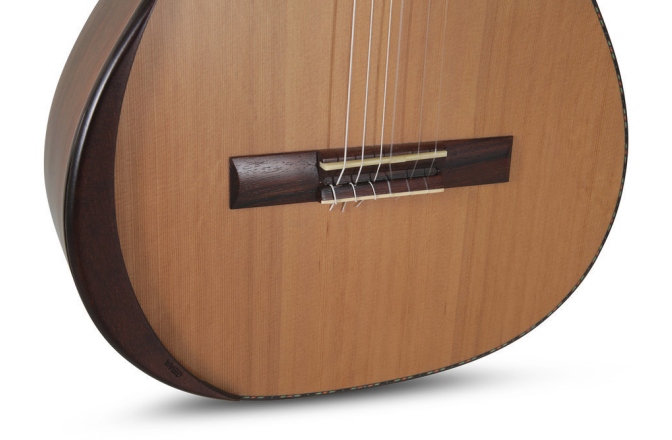 Chitară clasică 4/4 Manuel Rodriguez Magistral Serie E-C All Solid Walnut/Cedar