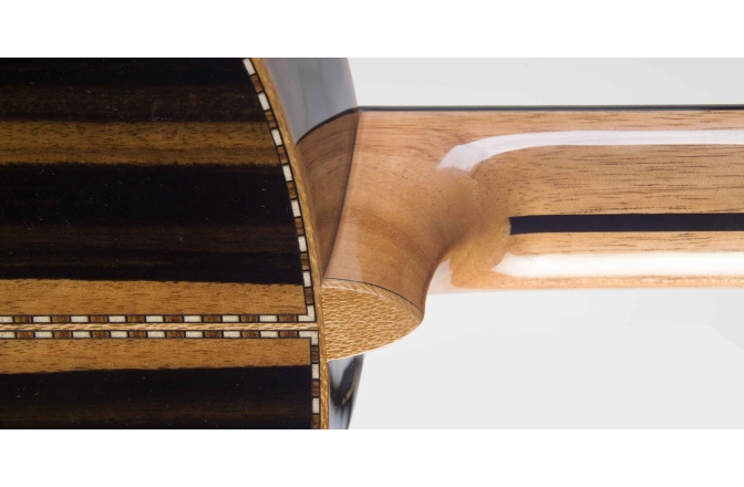 Chitară clasică Kremona Luthier Calista Solid Alpine Spruce/Solid Exotic Ebony