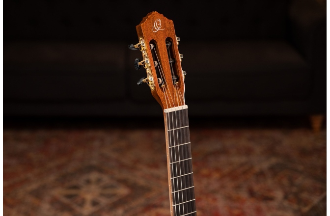 Chitară clasică Ortega Family Series Pro Classical Guitar 6 String - Solid North American Spruce + Bag