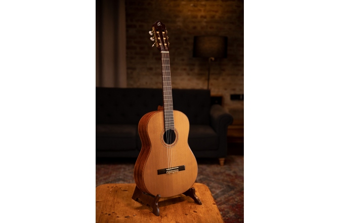Chitară clasică Ortega Performer Series Classical Guitar 6 String - Solid North American Cedar + Bag
