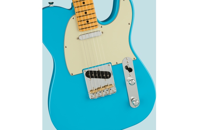 Chitară electrică model T Fender American Professional II Telecaster Miami Blue
