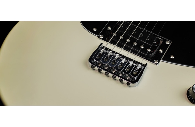 Chitară electrică Shergold Masquerader Standard SM11 Solid Quartz White Gloss
