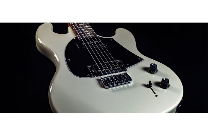 Chitară electrică Shergold Masquerader Standard SM11 Solid Quartz White Gloss