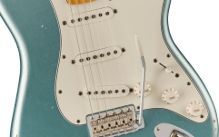 Chitară electrică ST Fender Vintera Road Worn Firemist Silver