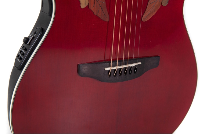 Chitara electro-acustica  Ovation  Celebrity Elite Super Shallow Cutaway Ruby Red