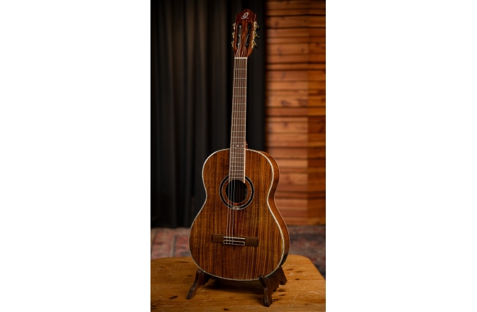 Chitară electro-clasică Ortega 30th A. Series 4/4 Nylon String Guitar 6 String + Bag