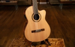 Chitară electro-clasică Ortega Performer Series Classical Electic Nylon String Guitar 4/4 Medium Neck - + Bag