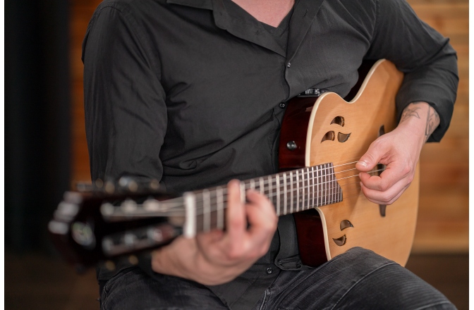 Chitară electro- clasică Ortega TourPlayer DeLuxe Lefty - Spruce Natural + Gig Bag