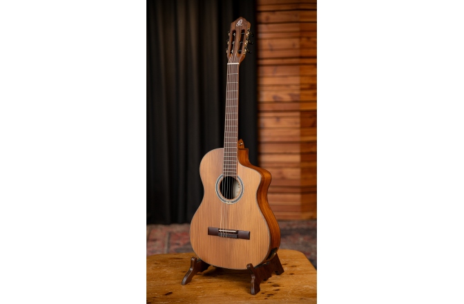 Chitară electro-clasică Ortega TS 7/8 Nylon String Guitar 6 String + Bag
