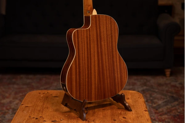 Ortega Family Series Pro Acoustic Guitar 6 String - Solid Canadian Engelmann Spruce + Bag — 4