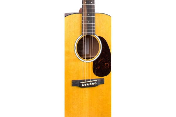 Martin Guitars 000JR-10E Shawn Mendes — 4