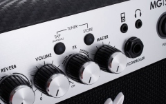 Combo pentru chitara electrica Marshall MG15 CFX
