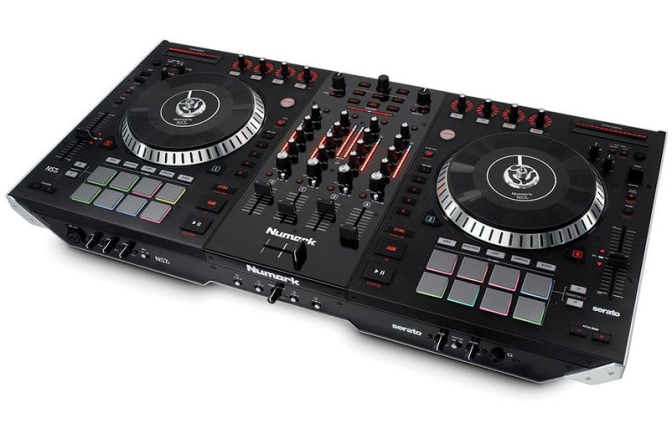 Consola digitala DJ Numark NS7 II