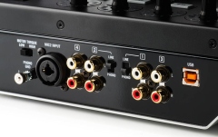 Consola digitala DJ Numark NS7 II