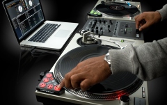 Controler DJ Novation Dicer