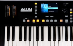 Controller MIDI cu 61 de clape Akai Advance 61