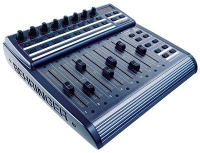 Behringer Controller MIDI/USB BCF2000