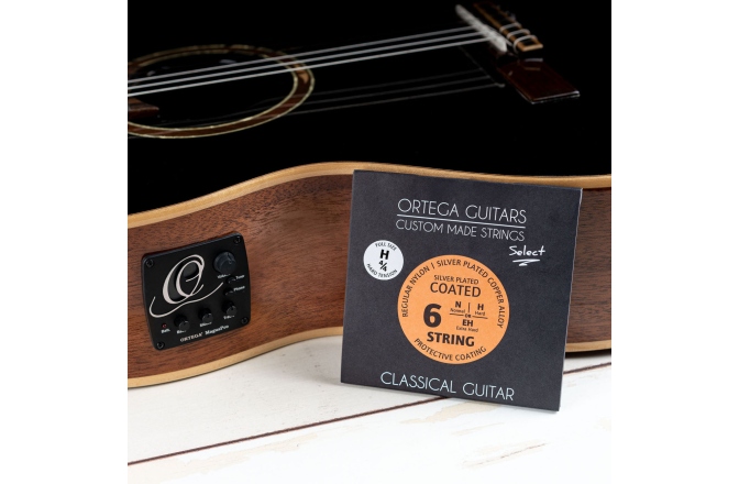 Corzi chitară clasică Ortega Custom Made Strings "Select" for Classical Guitar - 4/4 Scale / Regular Nylon / Hard Tension .028/.044