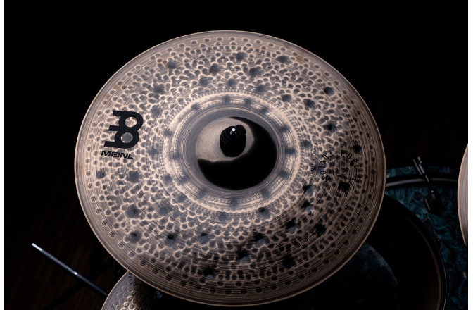 Crash Meinl Pure Alloy Custom Extra Thin Hammered Crash - 18"