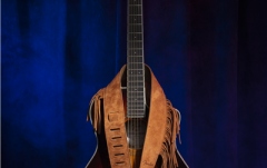 Curea chitară Fender Suede Fringe Strap Brown 2.5''
