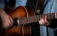 Curea de chitară Ortega Suede Leather Strap - Patina Bronze