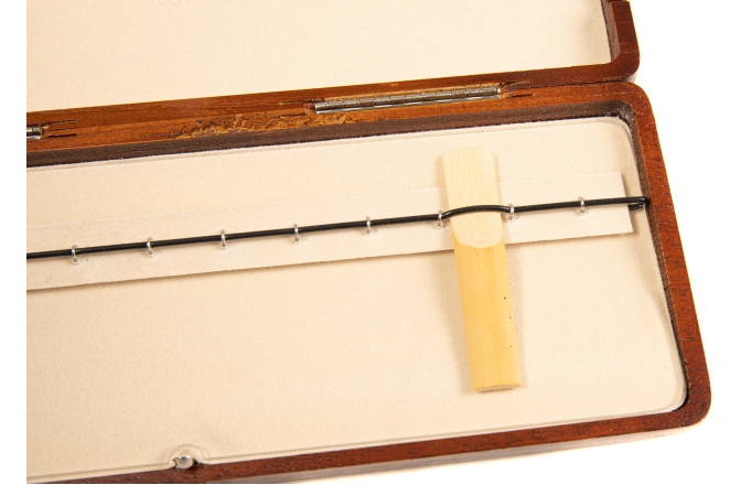 Cutie pentru ancii Gewa Etui ancii Clarinet 12 ancii lacuit maro-roscat
