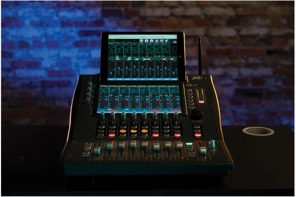 Peavey Aureus 28 Digital Mixer — 4