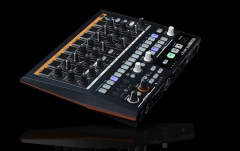 Drum machine analogic Arturia DrumBrute Impact