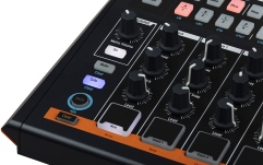 Drum machine analogic Arturia DrumBrute Impact