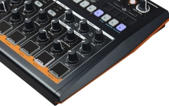 Drum machine analogic Arturia DrumBrute Impact